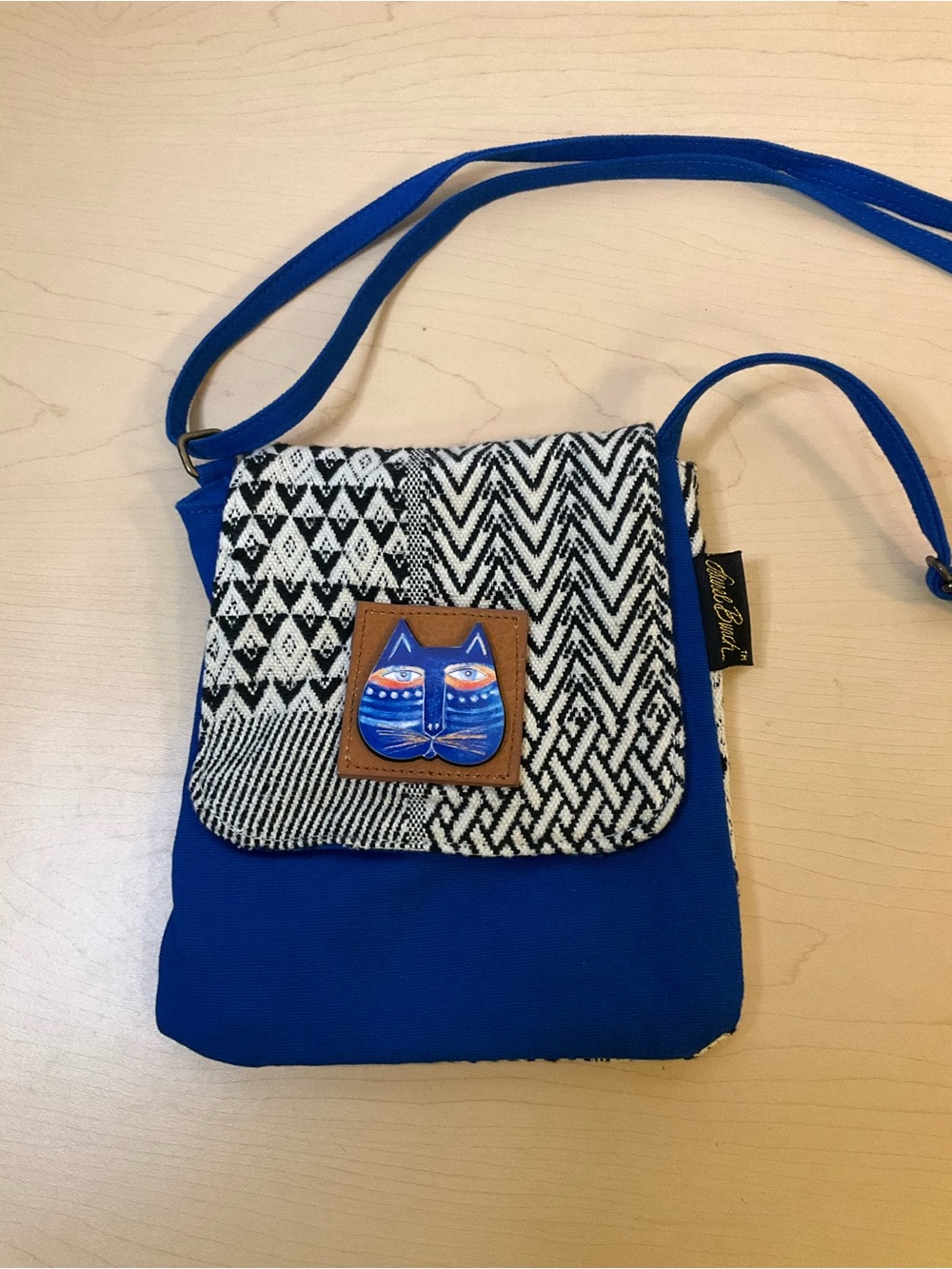 Laurel Burch Blue Cat Crossbody Bag Black White Geometric